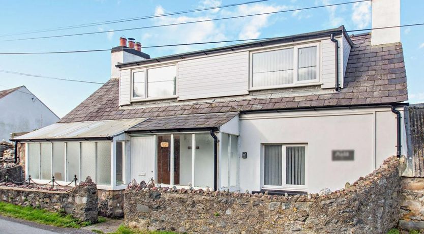 Photo of 2 Bed in Aberdesach