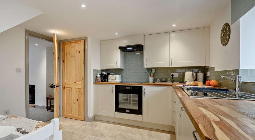 Photo of 2 Bed in Upton St. Leonards