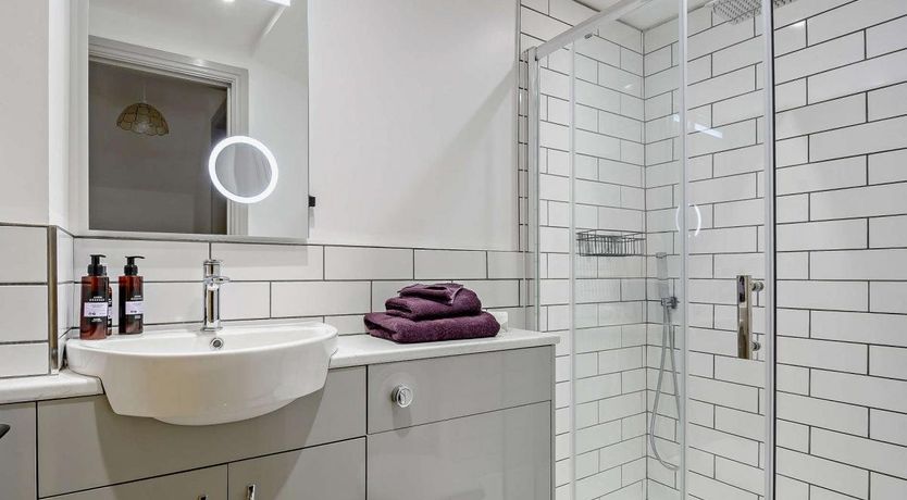 Photo of 2 Bed in Upton St. Leonards