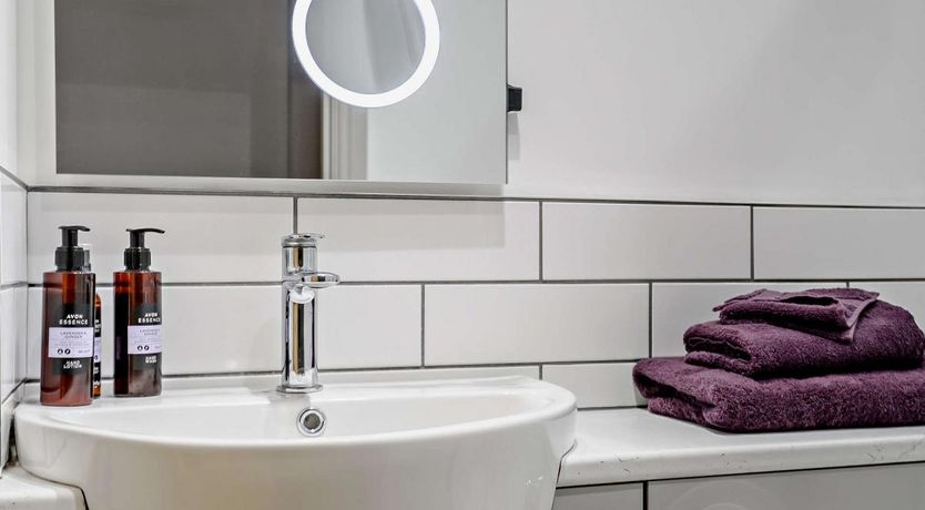 Photo of 2 Bed in Upton St. Leonards