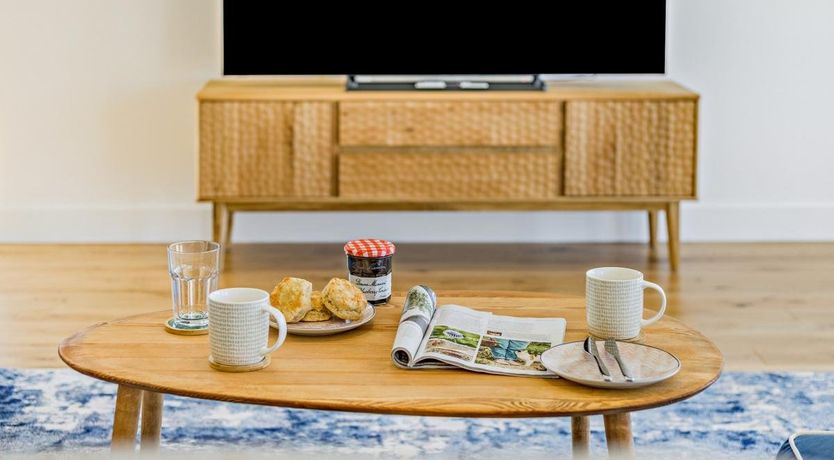 Photo of 4 Bed in Appledore