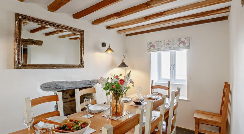 Photo of 6 Bed in Harlech