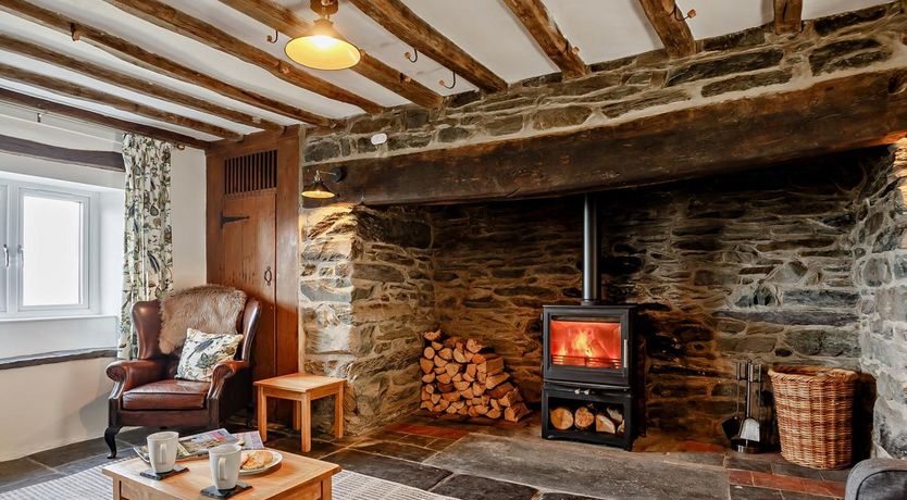 Photo of 6 Bed in Harlech