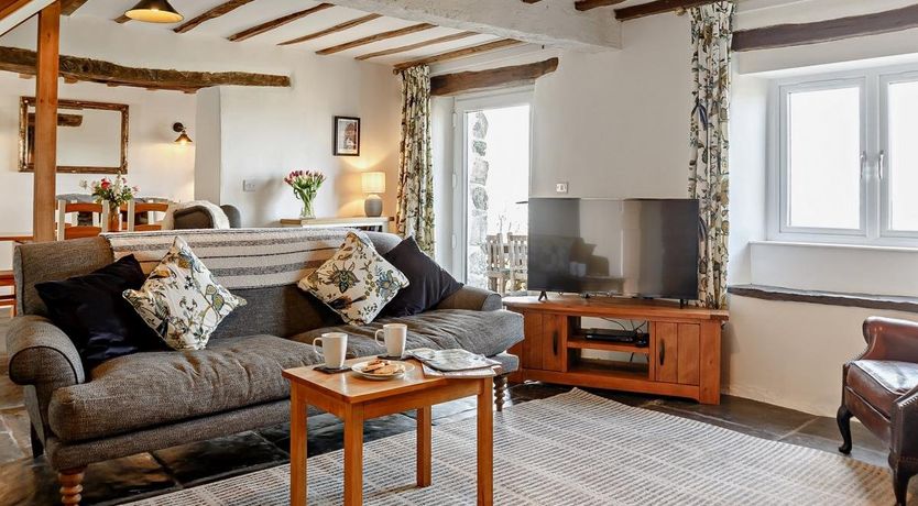 Photo of 6 Bed in Harlech