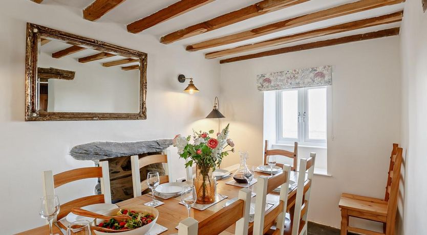 Photo of 6 Bed in Harlech