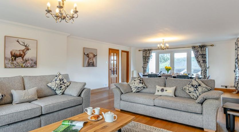 Photo of 4 Bed in Northam