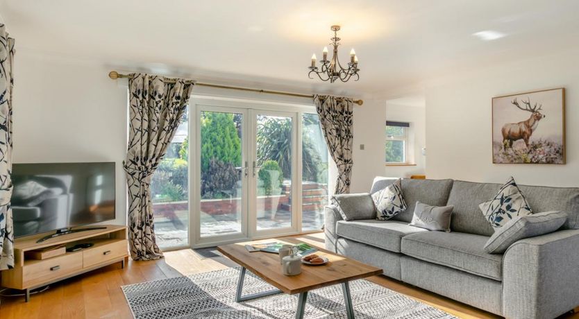 Photo of 4 Bed in Northam