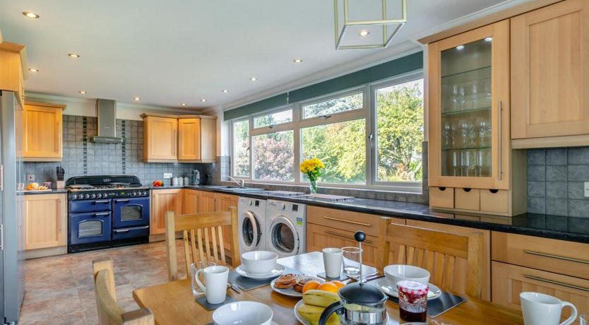 Photo of 4 Bed in Northam