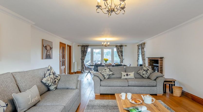 Photo of 4 Bed in Northam