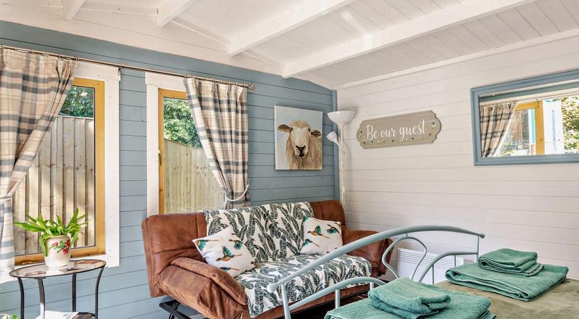 Photo of 1 Bed in Llanrhaeadr