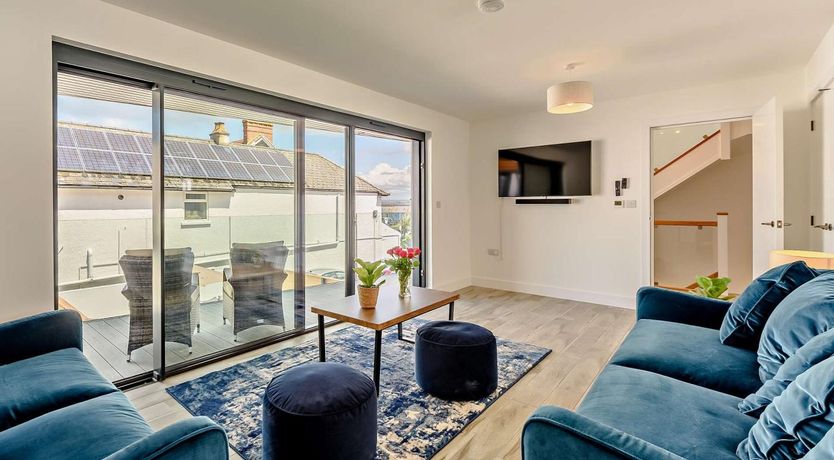 Photo of 6 Bed in Bideford