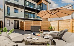 Photo of 6 Bed in Westward Ho
