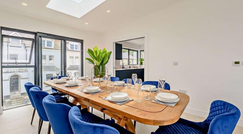 Photo of 6 Bed in Westward Ho