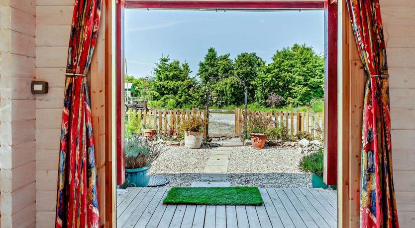 Photo of 1 Bed in Claverham