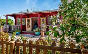 Photo of Log Cabin in Somerset