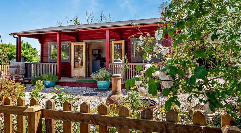 Photo of Log Cabin in Somerset