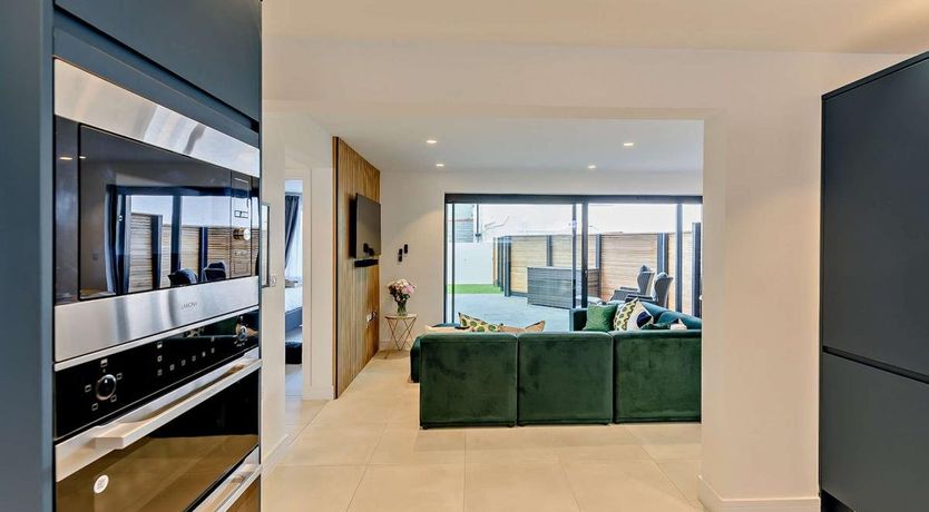 Photo of 2 Bed in Westward Ho