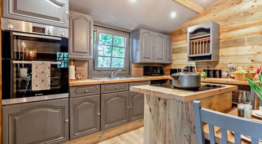 Photo of 1 Bed in Avon