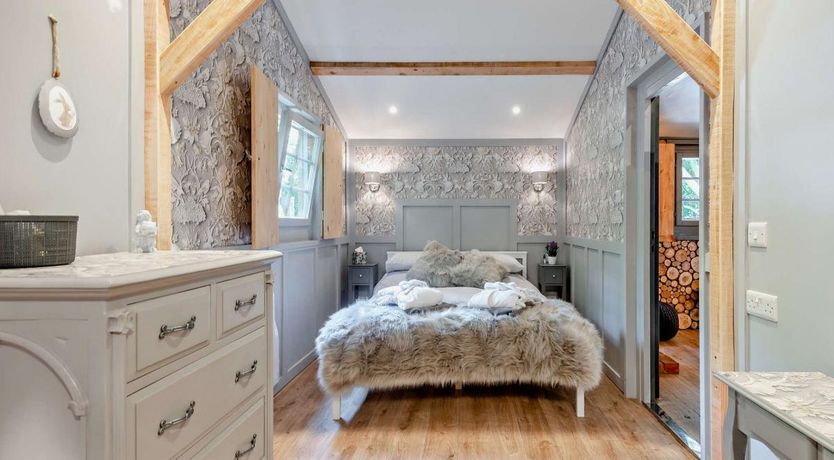 Photo of 1 Bed in Avon