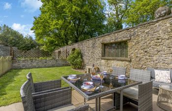 2 Bed in Wormhill Holiday Cottage