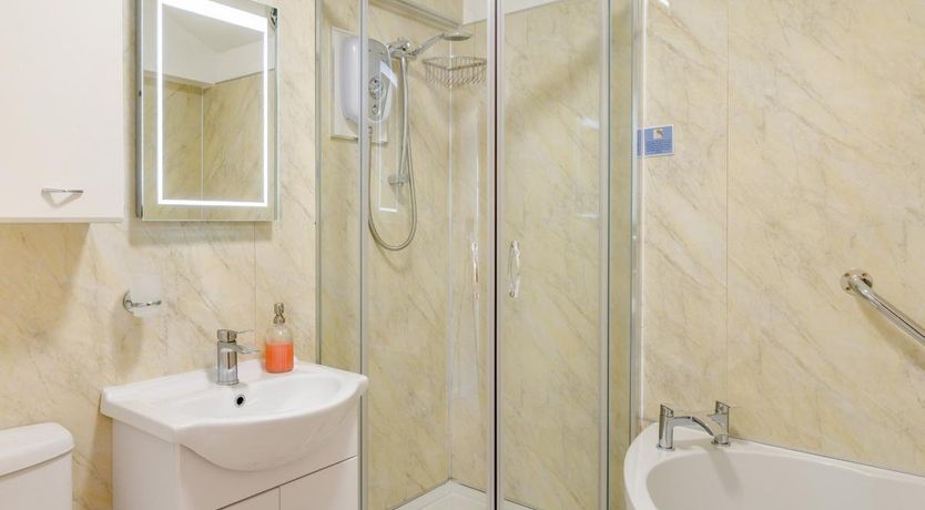 Photo of 2 Bed in Wormhill