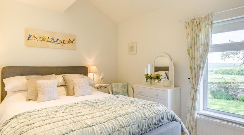 Photo of 2 Bed in Wormhill