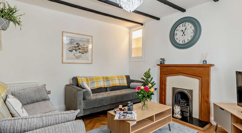 Photo of 3 Bed in Tenby