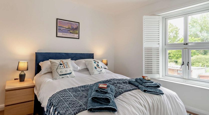 Photo of 3 Bed in Tenby
