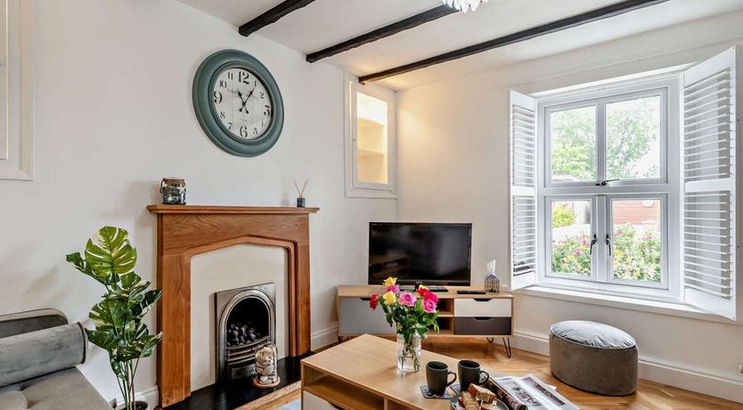 Photo of 3 Bed in Tenby