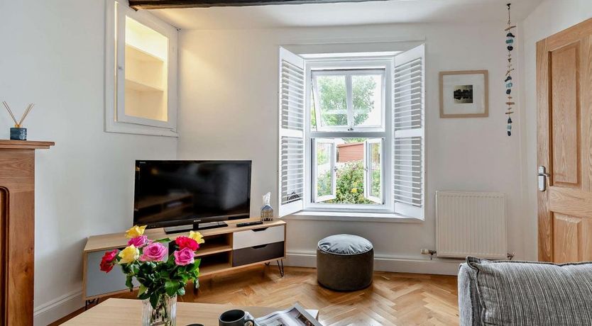 Photo of 3 Bed in Tenby