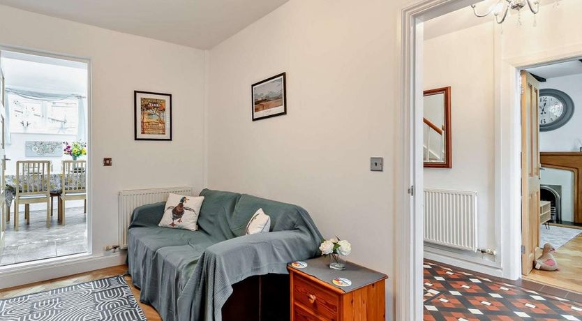 Photo of 3 Bed in Tenby