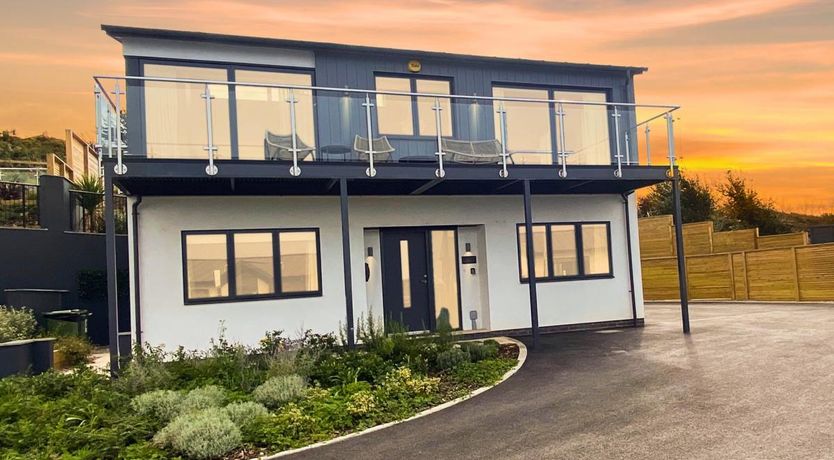 Photo of 4 Bed in Appledore