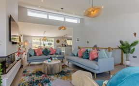 Photo of 4 Bed in Appledore