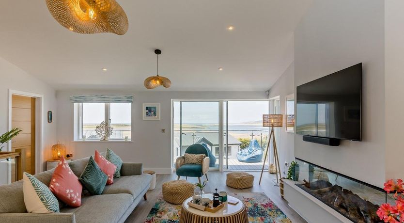 Photo of 4 Bed in Appledore