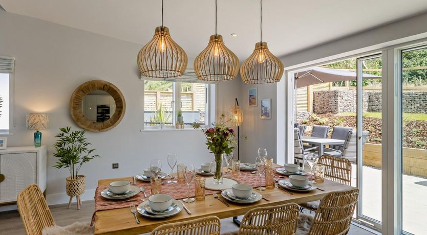 Photo of 4 Bed in Appledore