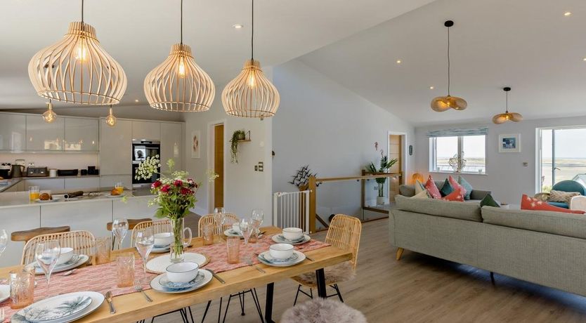 Photo of 4 Bed in Appledore