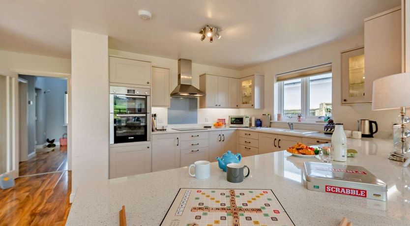 Photo of 3 Bed in St. Florence