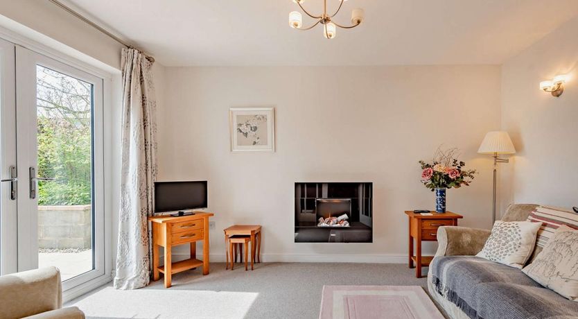 Photo of 3 Bed in St. Florence