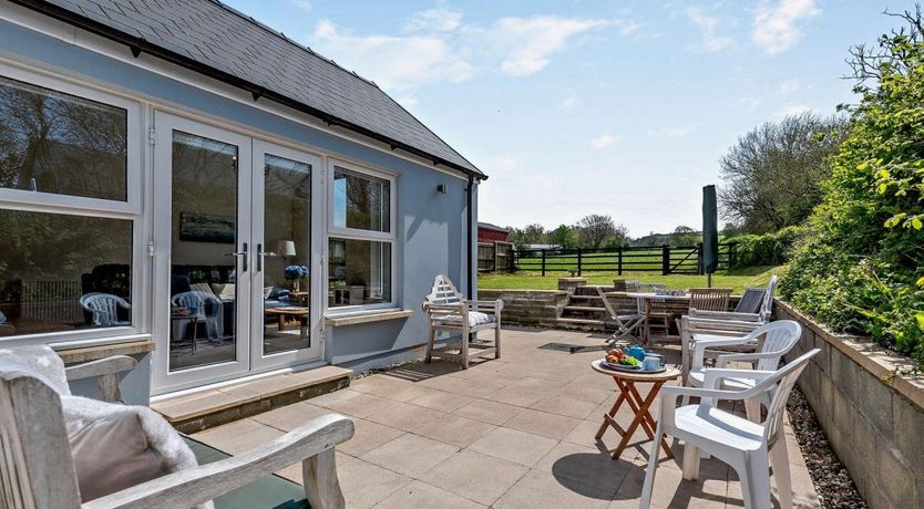 Photo of 3 Bed in St. Florence