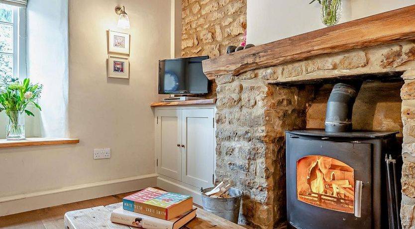 Photo of 2 Bed in Hook Norton