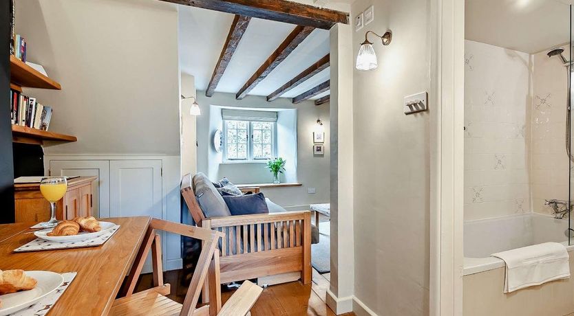 Photo of 2 Bed in Hook Norton