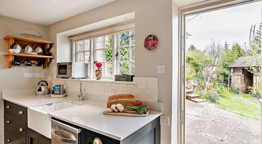 Photo of 2 Bed in Hook Norton