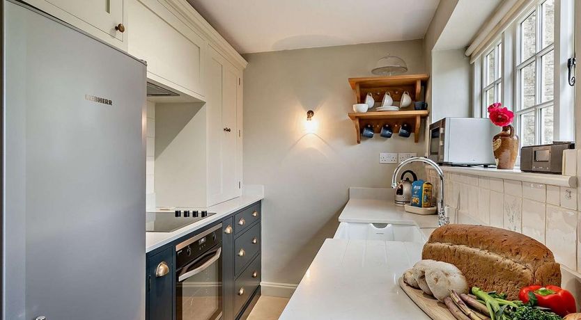 Photo of 2 Bed in Hook Norton