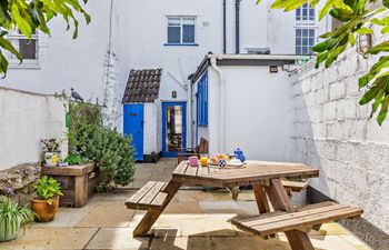 3 Bed in Lyme Regis Holiday Cottage