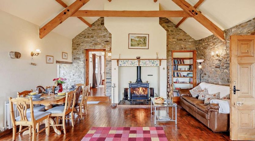 Photo of 4 Bed in Llanrhystud