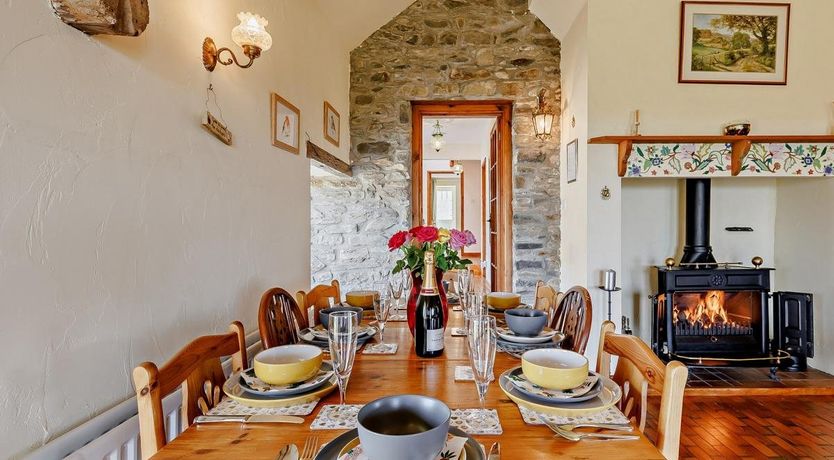 Photo of 4 Bed in Llanrhystud