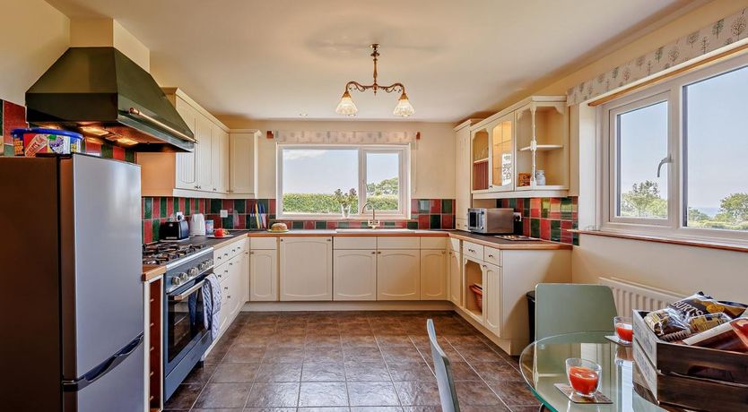 Photo of 4 Bed in Llanrhystud