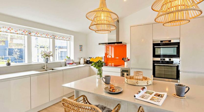 Photo of 3 Bed in Appledore