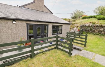 Bryn Alun Holiday Cottage