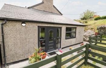 Bryn Alun Holiday Cottage